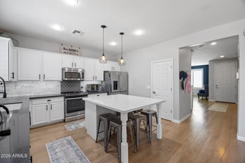 6876 Wethersfield Rd, Peoria, AZ 85381