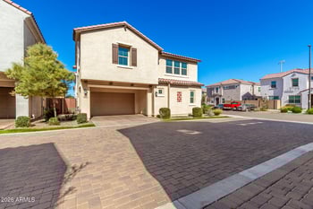 688 Abalone Dr, Gilbert, AZ 85233