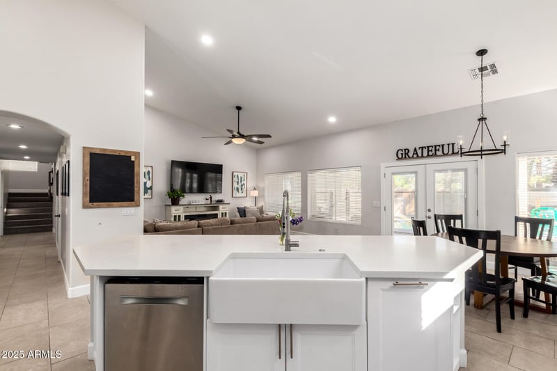 688 Juanita Ave, Gilbert, AZ 85233