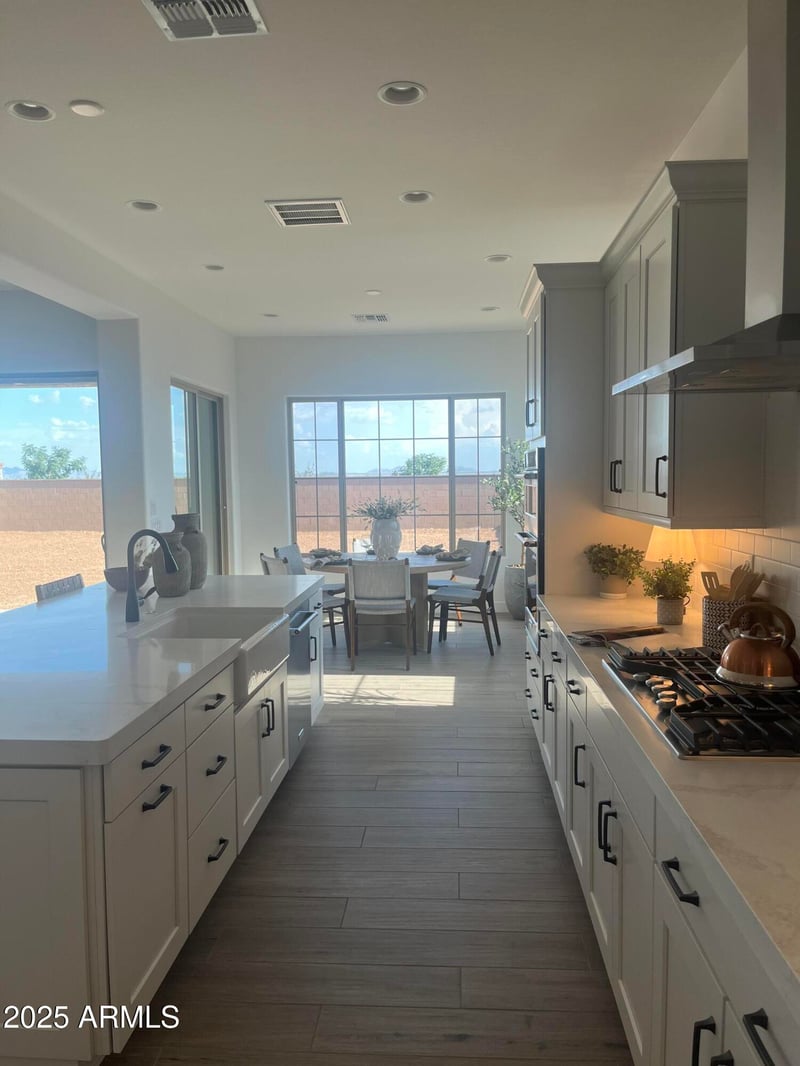 6880 S Crosscreek Dr, Chandler, AZ 85249