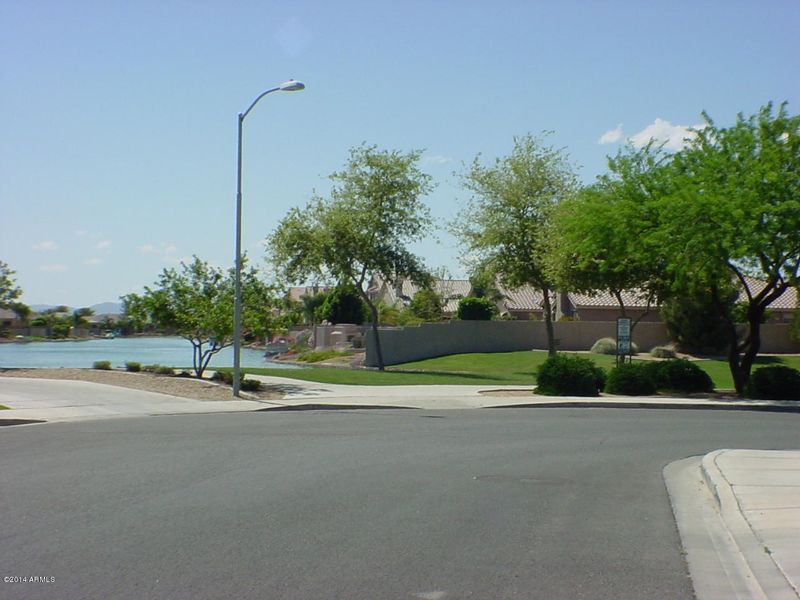 6882 W Firebird Dr, Glendale, AZ 85308