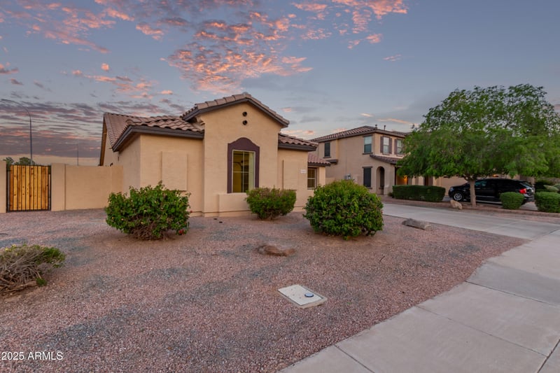6883 Gemstone Pl, Chandler, AZ 85249