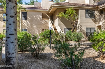 6885 Cochise Rd #204, Paradise Valley, AZ 85253