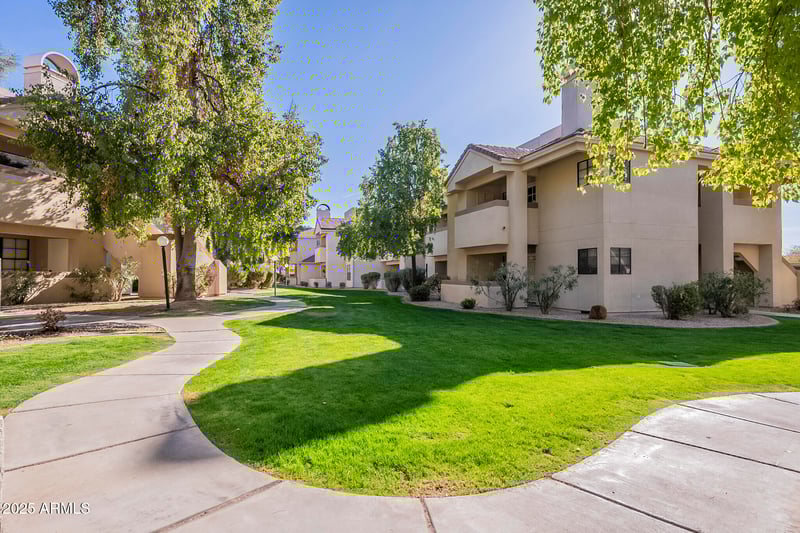 6885 Cochise Rd #219, Paradise Valley, AZ 85253