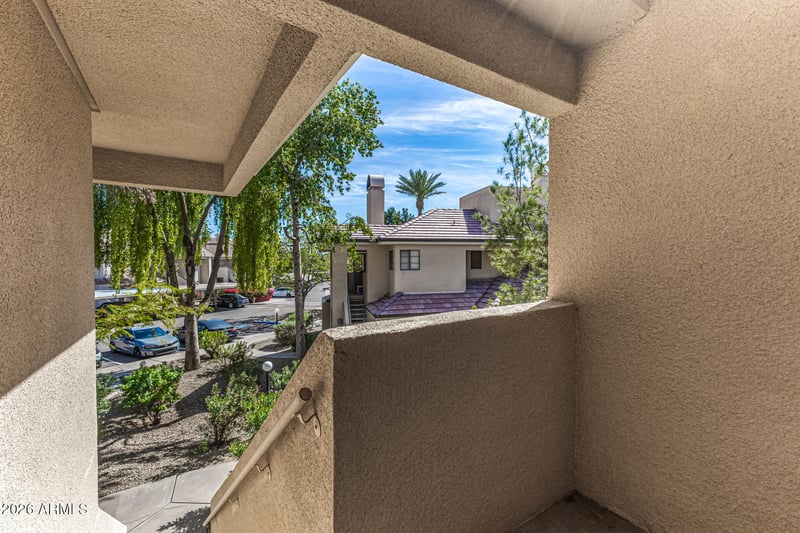 6885 Cochise Rd #204, Paradise Valley, AZ 85253