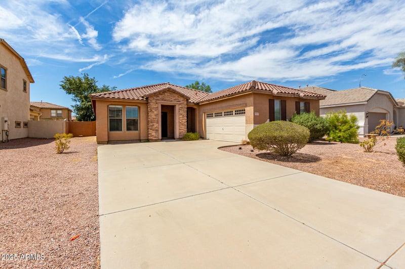 6888 Onyx Dr, Chandler, AZ 85249