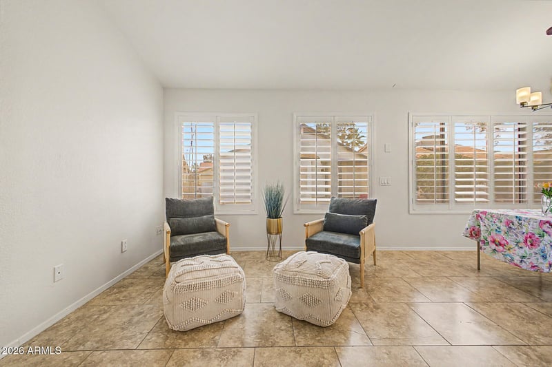 6893 Lake Forest Ct, Chandler, AZ 85249