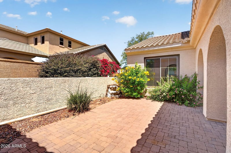 6894 W Mazatzal Dr, Peoria, AZ 85383
