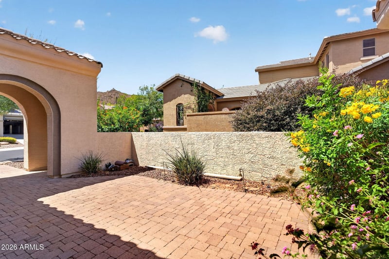 6894 W Mazatzal Dr, Peoria, AZ 85383