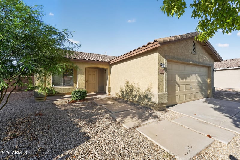 69 Coral Bean Dr, San Tan Valley, AZ 85143