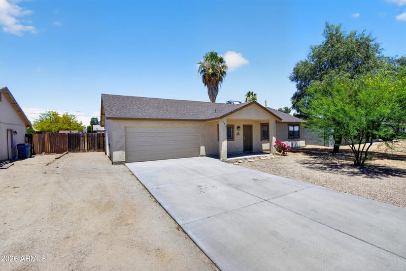 690 Osage Ave, Apache Junction, AZ 85119