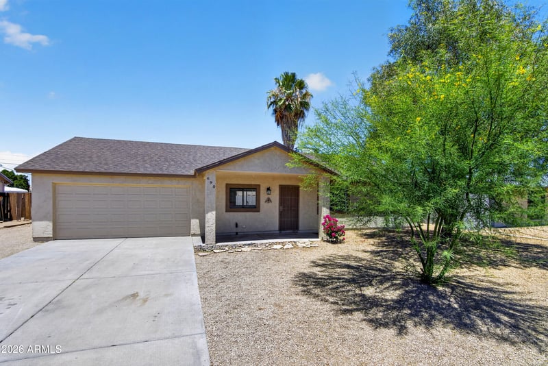 690 Osage Ave, Apache Junction, AZ 85119