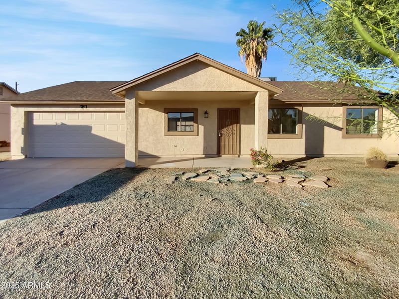 690 Osage Ave, Apache Junction, AZ 85119