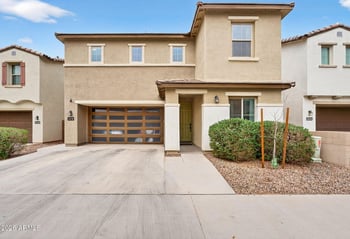 690 Sparrow Ct, Gilbert, AZ 85234