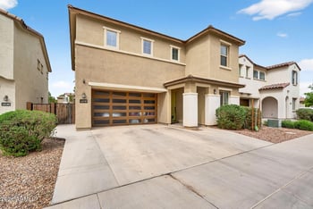 690 Sparrow Ct, Gilbert, AZ 85234