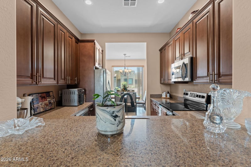 690 W Dylan Ct, Wickenburg, AZ 85390