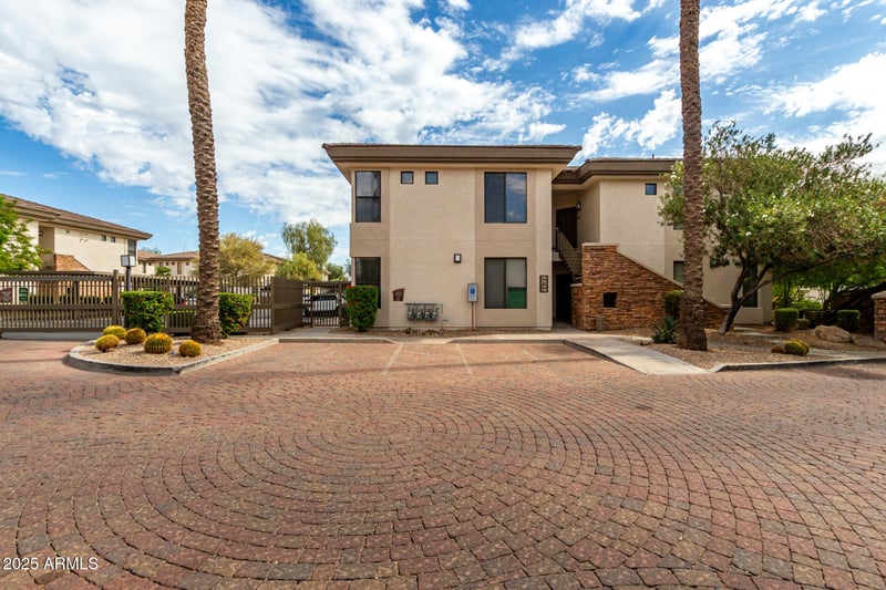 6900 Princess Dr #1101, Phoenix, AZ 85054