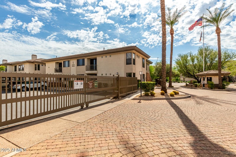 6900 Princess Dr #1101, Phoenix, AZ 85054