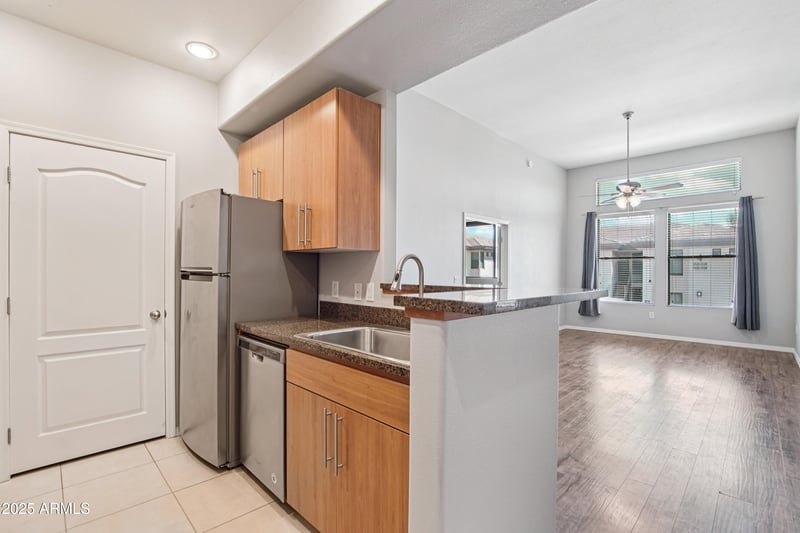 6900 Princess Dr #2105, Phoenix, AZ 85054