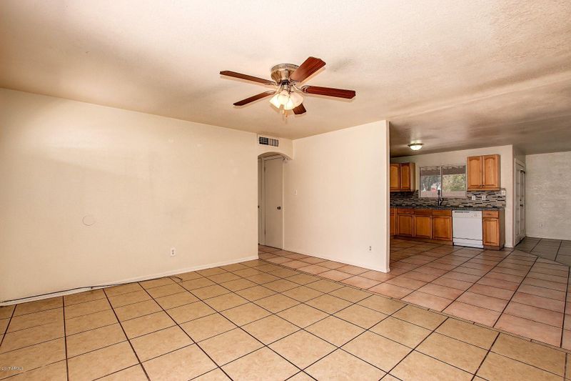 6901 W Cambridge Ave, Phoenix, AZ 85035