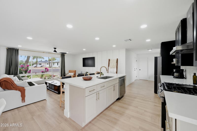 6902 E Palm Ln, Scottsdale, AZ 85257