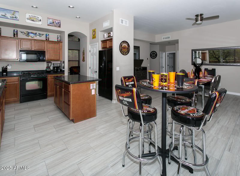 6903 Portia St, Mesa, AZ 85207