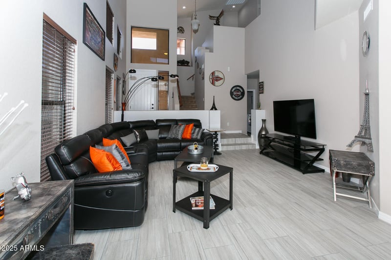 6903 Portia St, Mesa, AZ 85207
