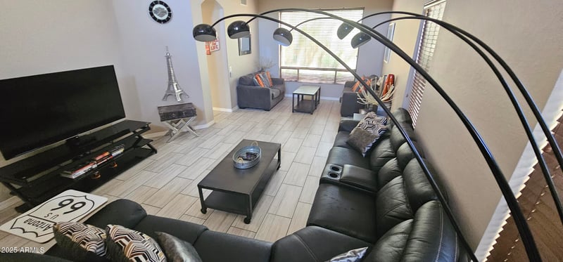 6903 Portia St, Mesa, AZ 85207