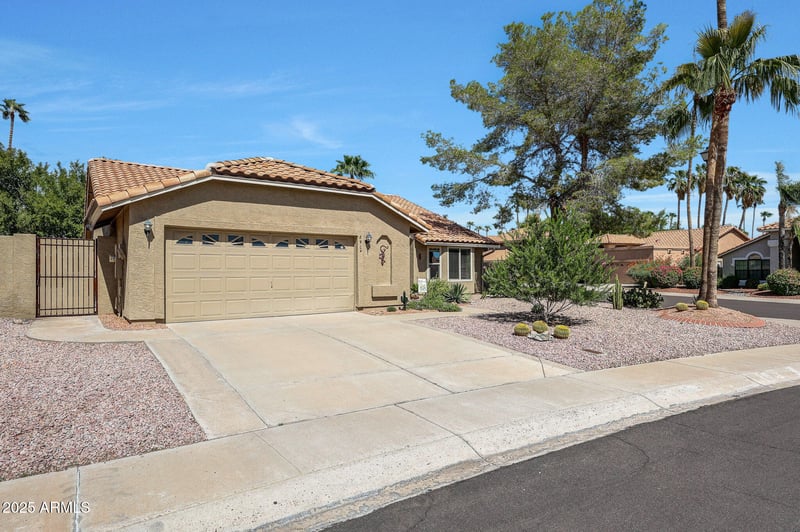 6904 Kristal Way, Glendale, AZ 85308