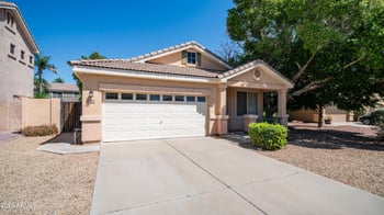 6904 Pontiac Dr, Glendale, AZ 85308