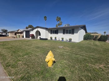 6904 Rancho Dr, Glendale, AZ 85303