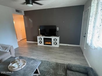 6904 Rancho Dr, Glendale, AZ 85303