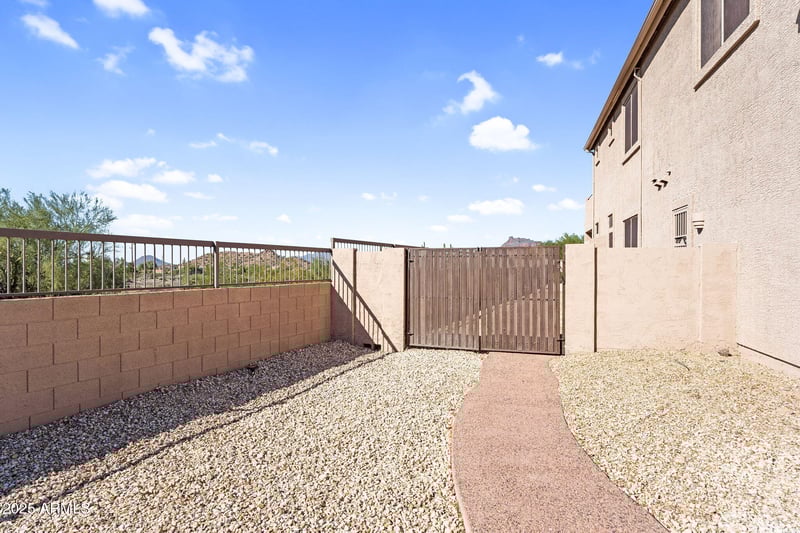 6904 Trailridge Cir, Mesa, AZ 85207