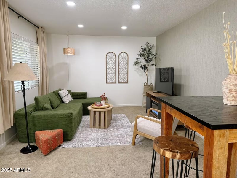 6906 4th St #10, Scottsdale, AZ 85251