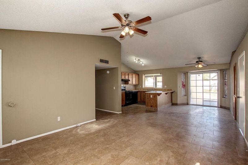 6906 W Monterey Way, Phoenix, AZ 85033