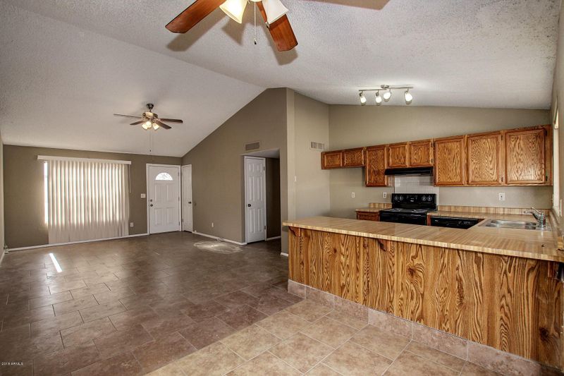 6906 W Monterey Way, Phoenix, AZ 85033