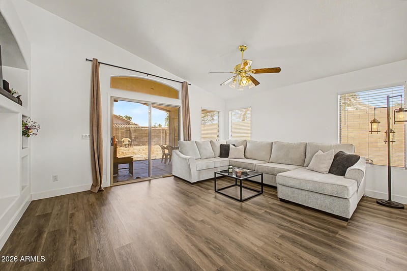 6906 Phelps Rd, Peoria, AZ 85382