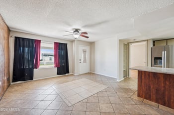 6907 W Montebello Ave, Glendale, AZ 85303