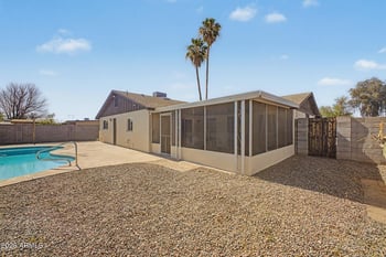 6907 Palo Verde Dr, Glendale, AZ 85303