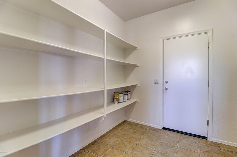 6908 W Alta Vista Rd, Laveen, AZ 85339