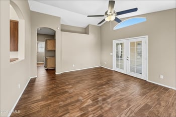 6910 W Via Del Sol Dr, Glendale, AZ 85310