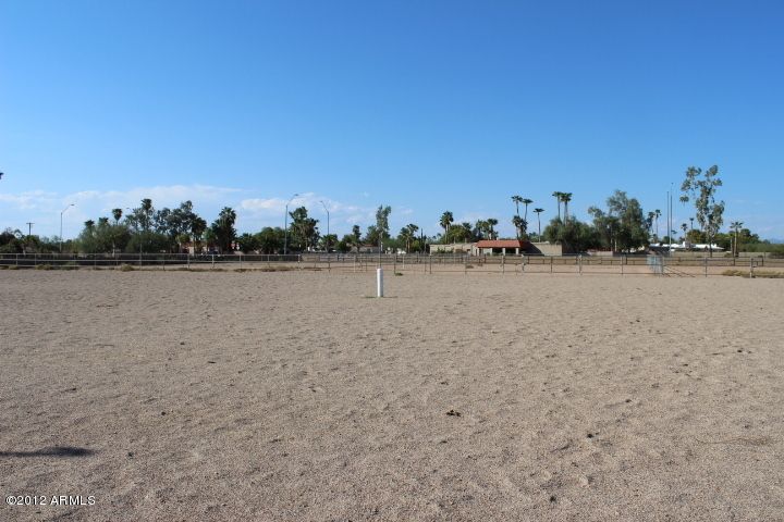 6911 E Cactus Rd #11, Scottsdale, AZ 85254