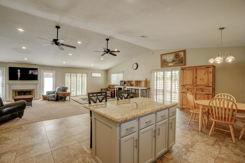 6911 E Phelps Rd, Scottsdale, AZ 85254