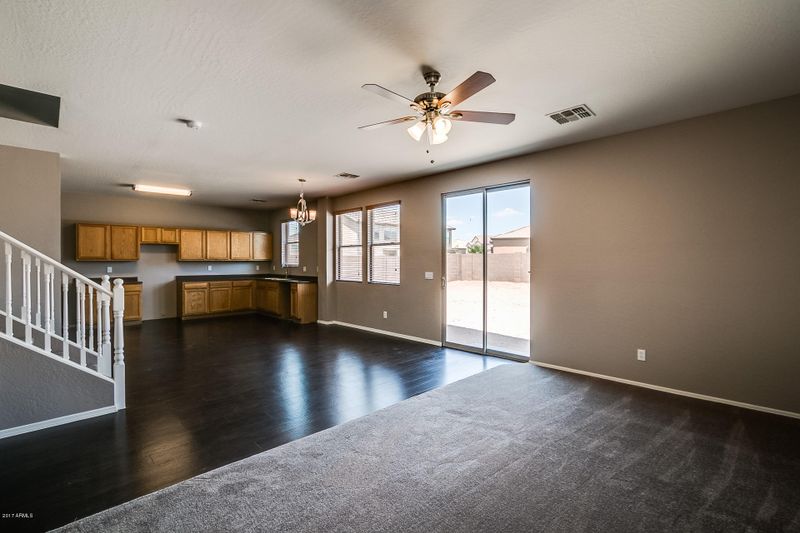 6911 S 30th Ln, Phoenix, AZ 85041