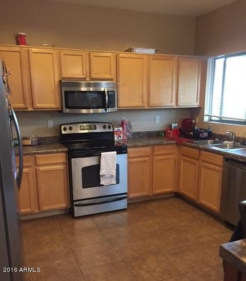 6911 S 49th Ln, Laveen, AZ 85339