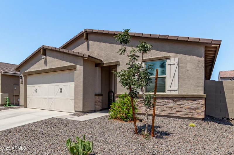 6912 Beth Dr, Laveen, AZ 85339