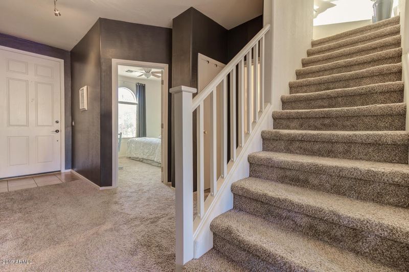 6913 S 38th Dr, Phoenix, AZ 85041