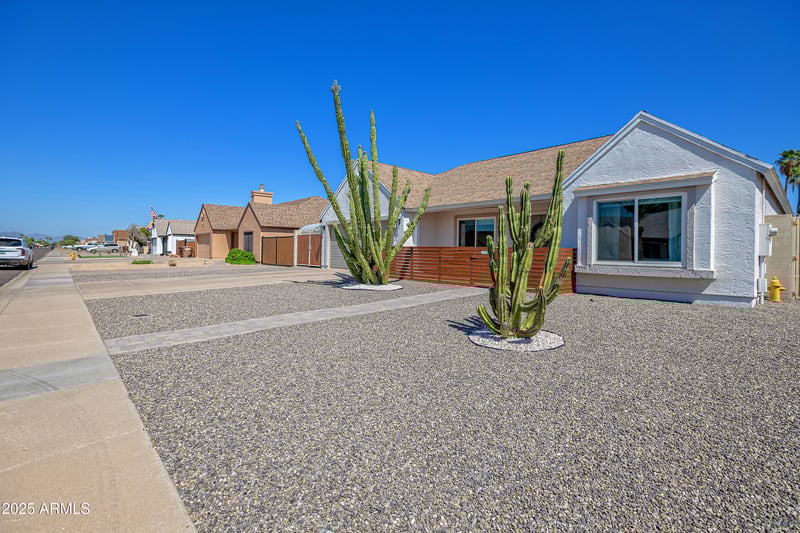 6914 Sunnyside Dr, Peoria, AZ 85345
