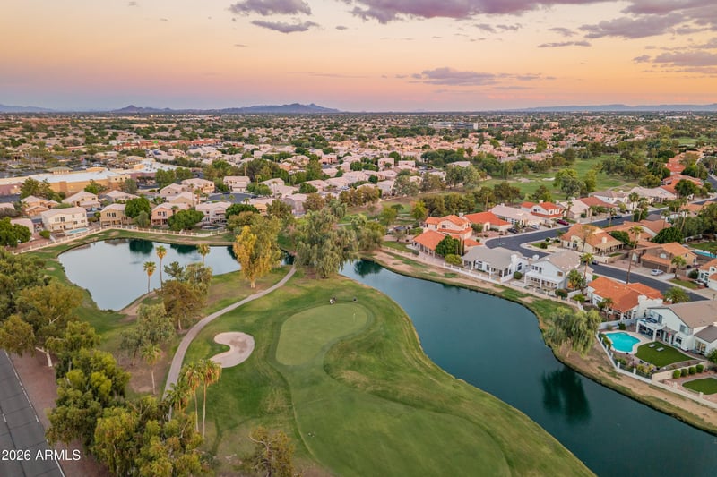 6914 W Escuda Dr, Glendale, AZ 85308