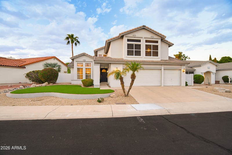 6914 W Escuda Dr, Glendale, AZ 85308